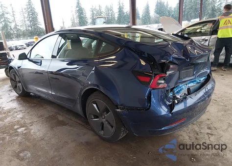 2022 Tesla Model 3 Long Range Dual Motor All-Wheel Drive z USA, uszkodzony, nr VIN 5YJ3E1EB6NF182794